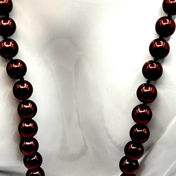 Vintage Burgundy Faux Pearl Glass Bead Necklace - Picture 3 of 7
